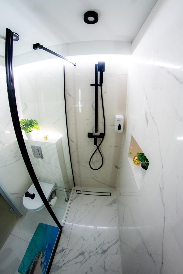 Jacuzzi Apartment Zen Krakkó Kültér fotó